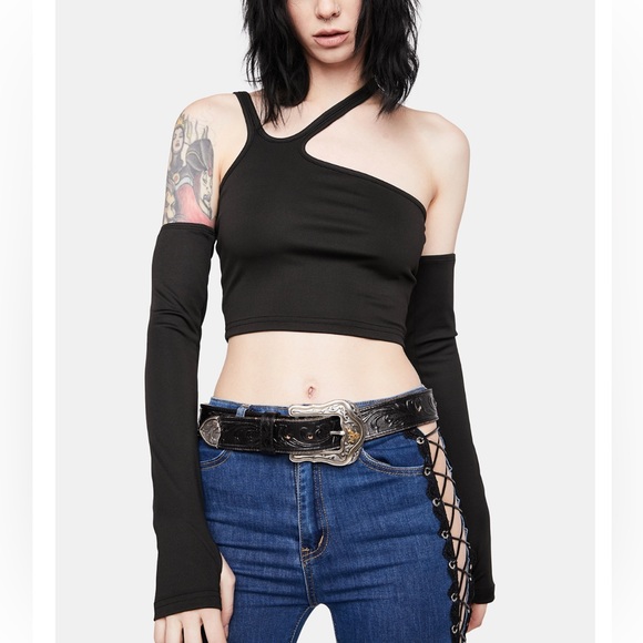 Asymmetrical Crop Top - Picture 2 of 4